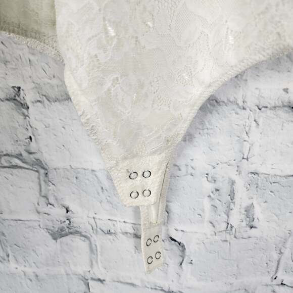 Intermix camille lace bodysuit Sz S mock neck long sleeve Top A18C - Picture 2 of 5